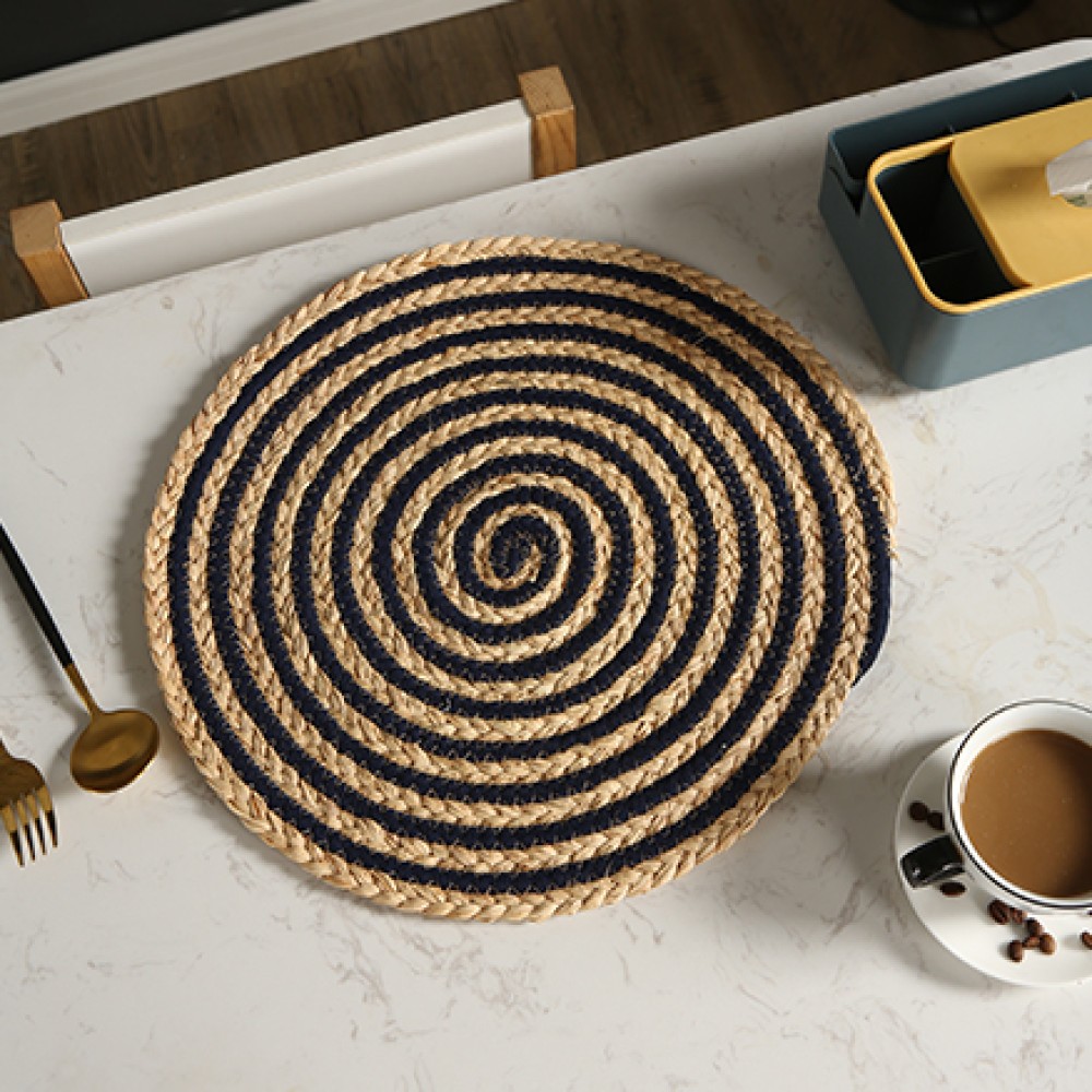 Chic Round Braided Placemat